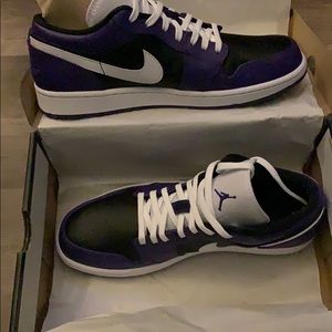 Air Jordon Court 1 Low